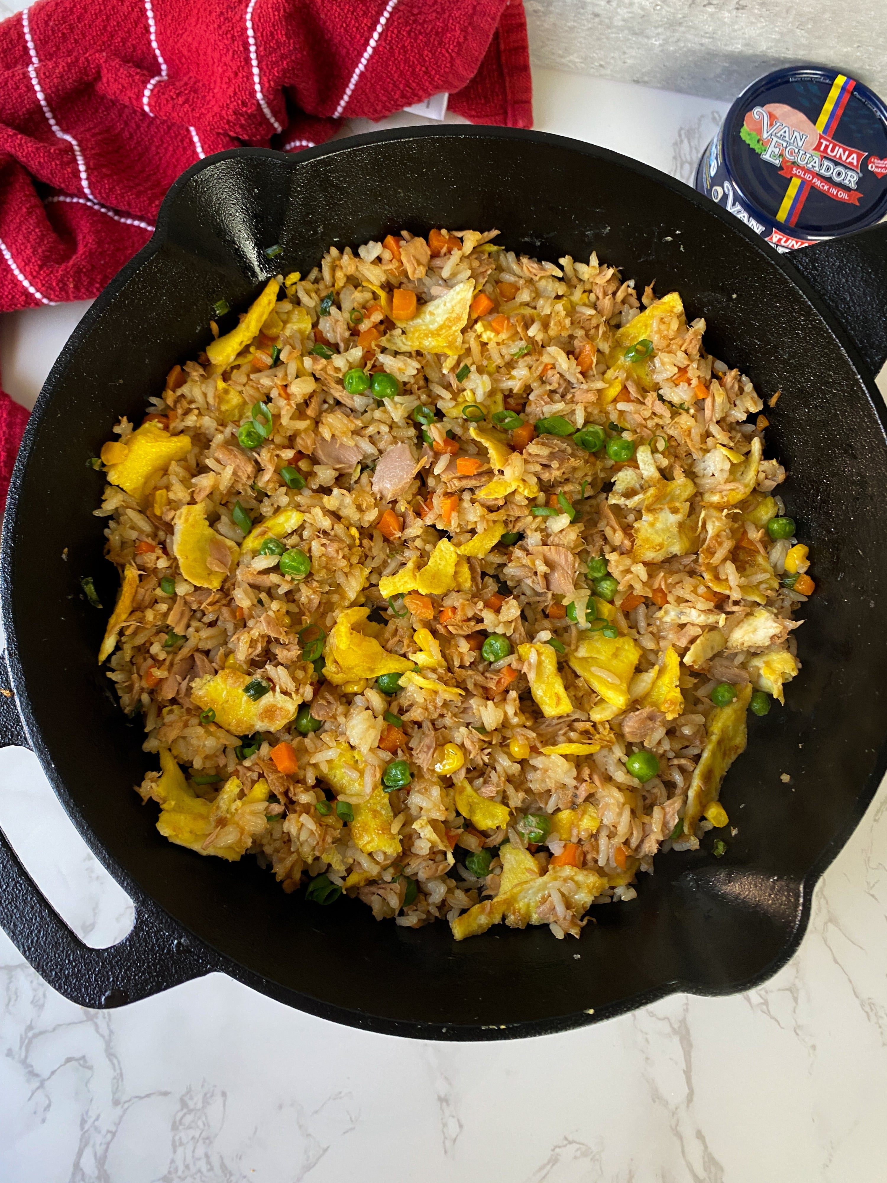 SOLID TUNA IN VEGETABLE OIL: Rich & Versatile (5.3 oz)